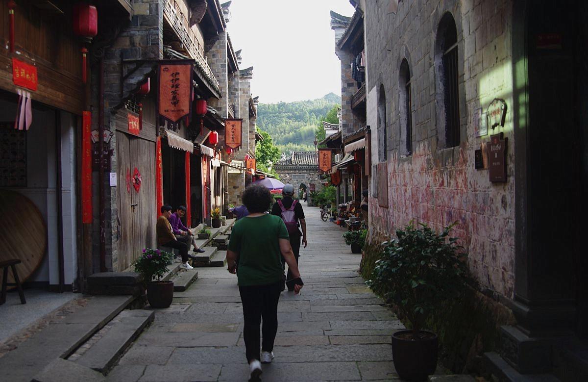 机智问答网页老公出轨你会选择原谅挽回还是果断分开?,我们为您提供智能解答